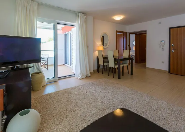 Apartment Golden View