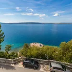 Apartment Golden View