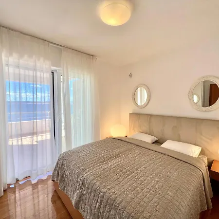 Apartment Golden View *