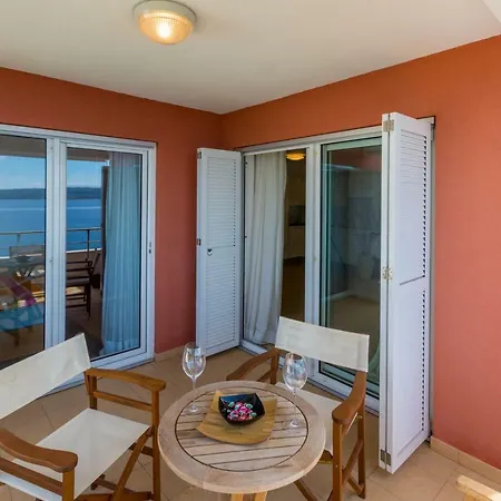 Golden View 公寓 德拉马利